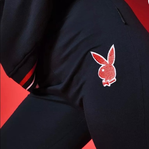 ✨SOLD✨Missguided x Playboy- Varisty Leggings, SIZE - Picture 2 of 5